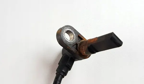 Sensor ABS traseiro Fiat 500X 52017671 image 3