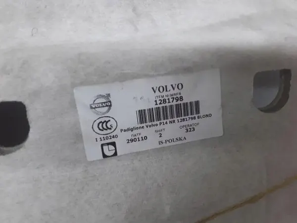 Plafonnier Volvo C30 OEM 1281798 - État Utilisé image 7