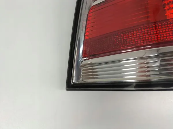 Opel Zafira B Luz Trasera Izquierda OE 93190792 image 5