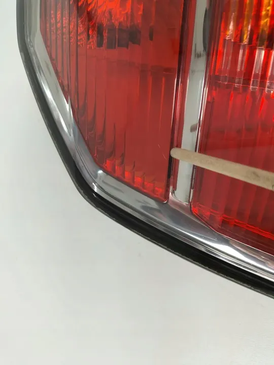 Opel Zafira B Luz Trasera Izquierda OE 93190792 image 9