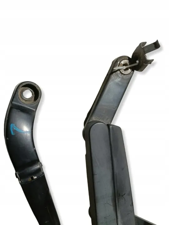 Porsche OEM KAA11028 Frontscheibenwischerarme - Gebraucht image 4