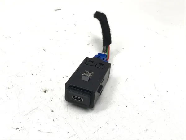 Porta USB-C OEM 98638237ZD para Opel/Citroen image 2