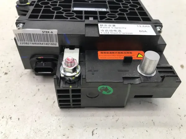 Bateria de arranque LFP BYD SEAL 2024-25 OEM STEK-3703030A image 3
