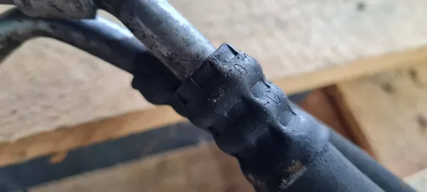 Begagnad Audi OE oljeledning OEM 4F0317819C för A6 C6 image 9