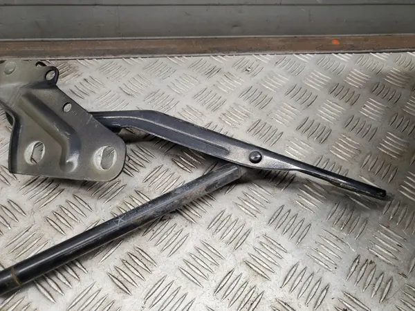 Dodge RAM 2012 Bisagras de capó delantero derecho OEM image 4