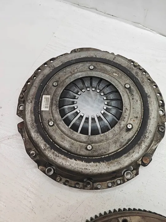 Opel Insignia A 2.0 CDTI Kytkin OEM 55581279 image 2