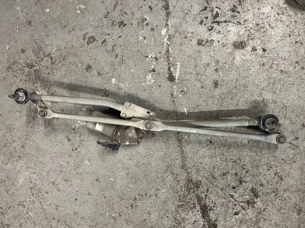 MERCEDES BENZ SPRINTER W906 2.2CDI Wiper Mechanism A9068200040 image 2