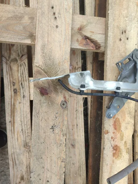 Bisagra de capó izquierda Opel Meriva B Z474 image 3