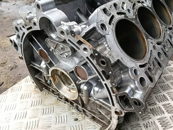 Bloque motor Porsche OEM 948101113 para Panamera image 4