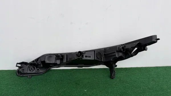 Nissan Juke II Höger Framlykta OEM E922773 K147/01E image 4