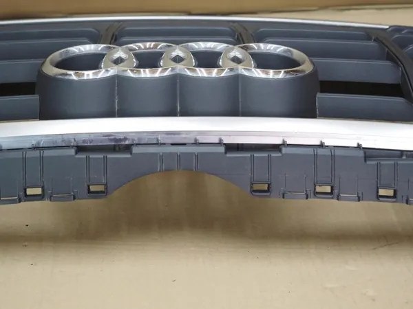 Audi Q5 II Grille OEM 80A853651C - Gebruikt image 10