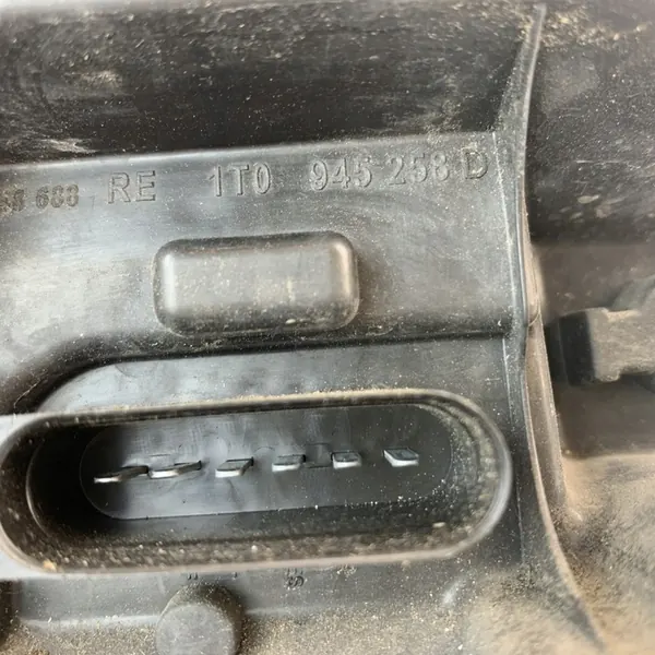 Höger bakhörnljus VW TOURAN 1T LIFT 08r image 9