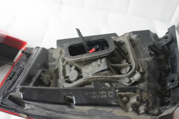 Skoda OE 5E5 945 207 conjunto de lámpara trasera image 2