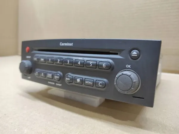 OEM 8200484424 Tehdasradio Navi Renault Scenic II image 3