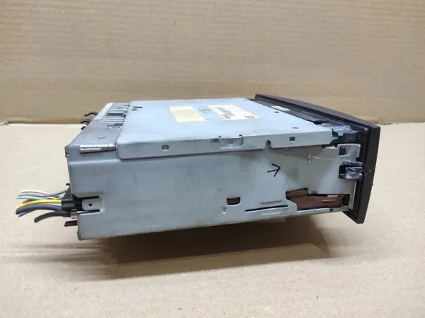 OEM 8200484424 Tehdasradio Navi Renault Scenic II image 4