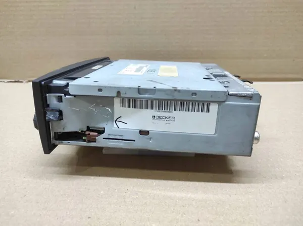 OEM 8200484424 Tehdasradio Navi Renault Scenic II image 6