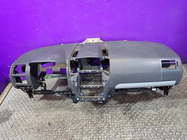 Salpicadero Opel Zafira B OEM 13206043 - Usado image 2