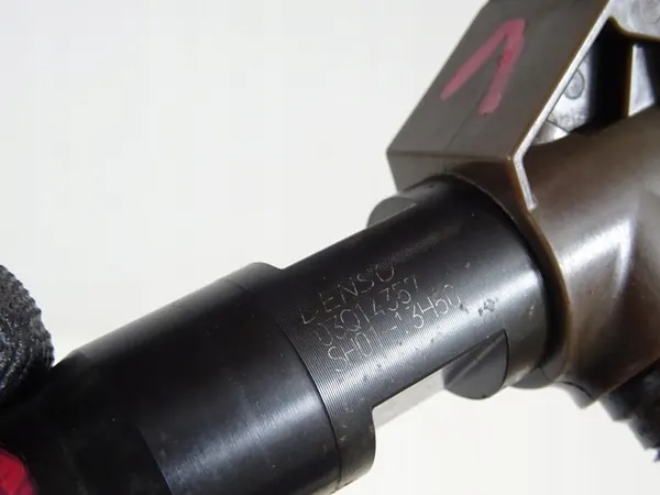 Injecteur MAZDA 6 KOMBI 2.2 D SH013H50 image 8