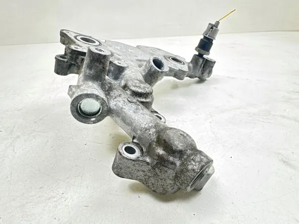 Base de filtre à huile Peugeot 3008 I 2012 image 3