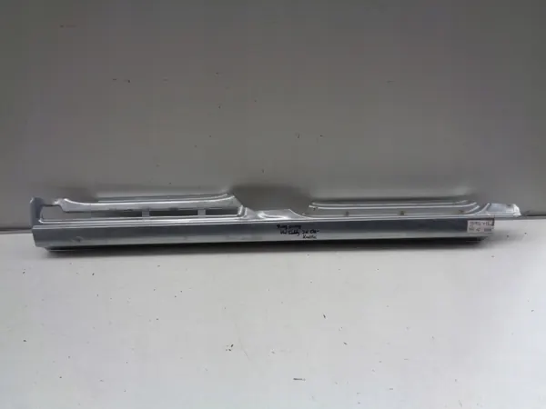 Soleira direita VW Caddy 2K 2K0 03- curta OEM image 2