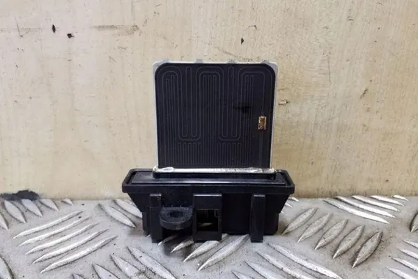 Värmefläkt Relä NISSAN QASHQAI II (J11) 27150JD00A image 3