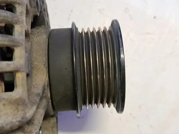 Kokonainen generaattori Saab 9-3 Estate 2008 OEM 13229992 image 4