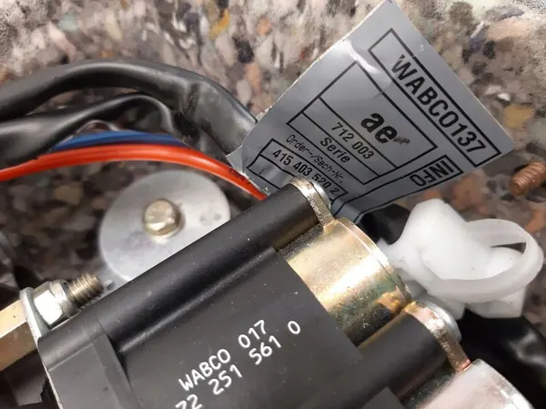 Compressore Sospensione BMW OE 1092349 image 6