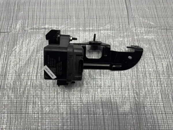 Bocina Fiat 600 OEM 9864040080 - Estado Usado image 2