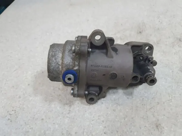 Ford OE växellådsstyrpump JM5P7P184CB image 4