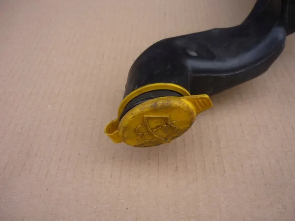 Pyyhkijännestepumppu + Säiliö Opel Zafira B image 2