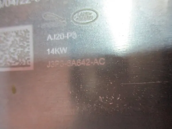 Refroidisseur d'huile OEM J3P3-6A642-AC pour Range Rover Evoque II image 4