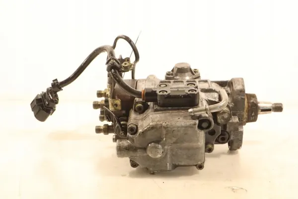 Bomba inyectora Audi A4 B5 1.9 TDI OEM 028130115A image 3