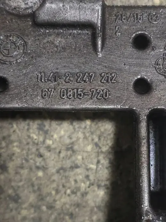 BMW Öljypumppu OEM 11412247212 3.0L diesel image 3