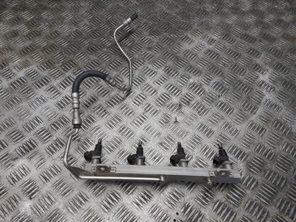 OEM 7563512 7555358 Rail Inyector BMW E90 Usado image 2
