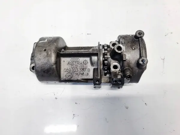 Öljypumppu Audi A6 OEM 059103337B 2.5L 2001 image 2