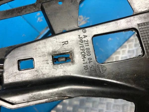 Rinforzo paraurti anteriore destro Mercedes E-Class W211 OE image 3