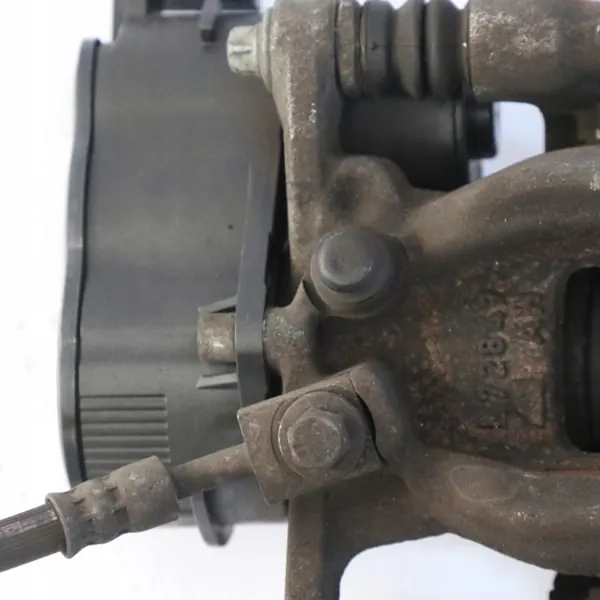Mercedes Taka Oikea Jarrupuristin OEM A2474232000 image 4