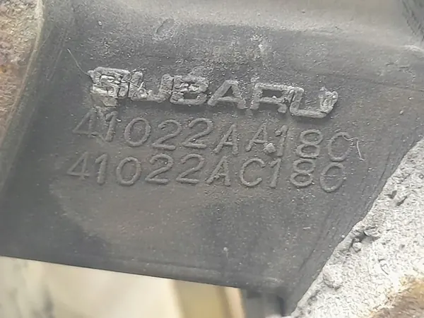 Suporte caixa Subaru OEM 41022AA180 - Usado image 8