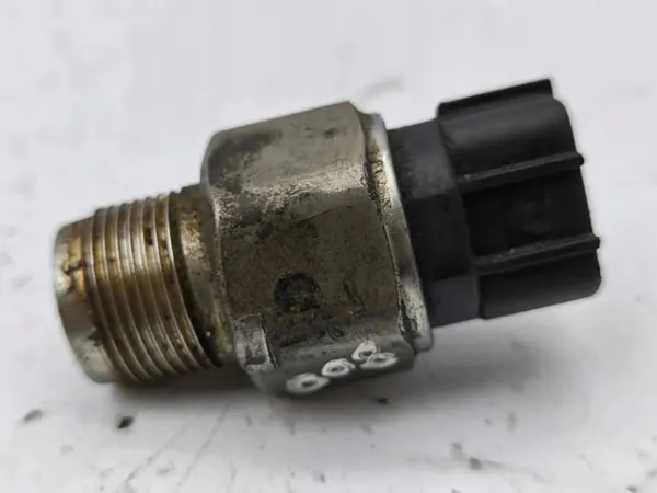 Lexus Kraftstoffdrucksensor OEM 8945860010 image 2