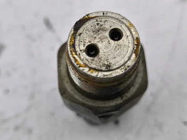 Lexus Kraftstoffdrucksensor OEM 8945860010 image 3