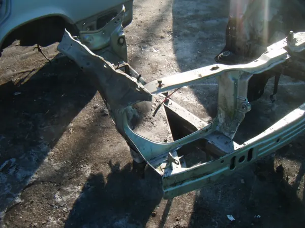 OEM LUK526 Travesaño delantero para Mercedes E W124 4MATIC image 3