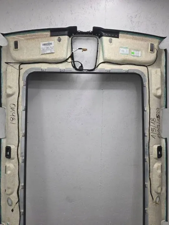 Audi Q7 Panoramakatto OEM 4M0867506 - Käytetty image 6