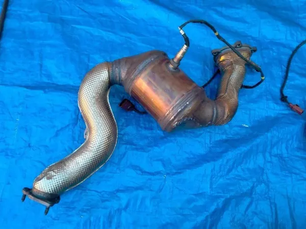 Audi RS6 C7 Katalysator OEM 4G0131703AJ Rechts/Links image 9