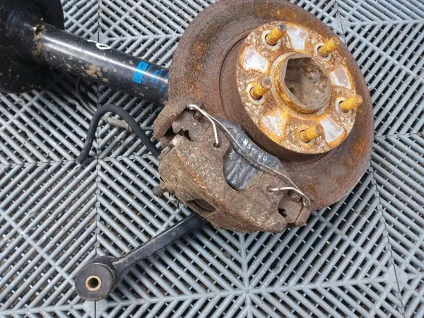 Vorderradnabe OEM 1141670 rechte Seite Ford Scorpio image 4