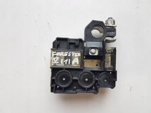 Subaru Forester Pyrotechnik-Schelle OEM D4230661 image 2