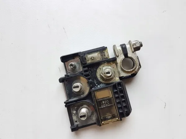 Subaru Forester Pyrotechnik-Schelle OEM D4230661 image 3