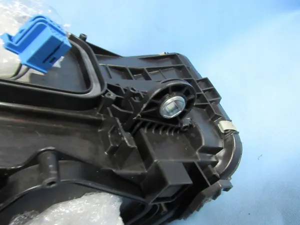 Linker Mercedes W206 Full LED Digital Licht image 10