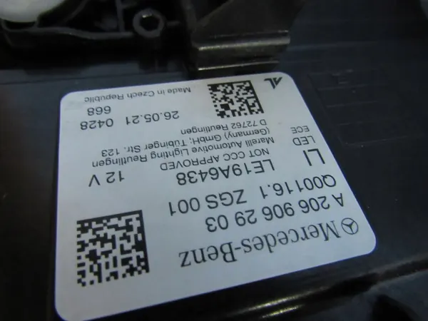 Linker Mercedes W206 Full LED Digital Licht image 8