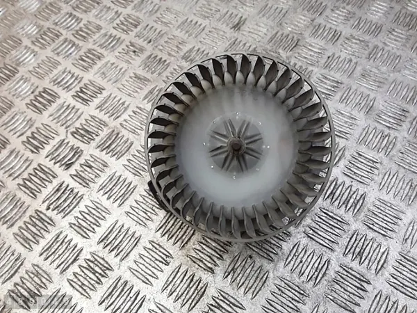Toyota Verwarmingsmotor ventilator OEM 1940001290 image 3