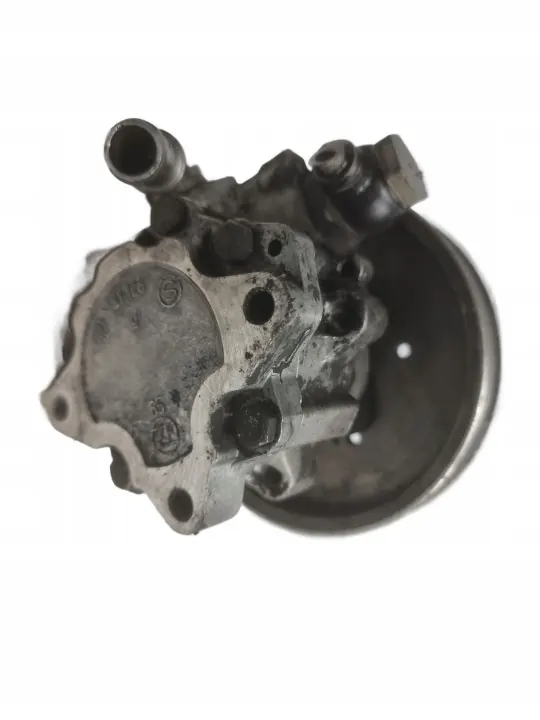 AUDI A4 B5 2.5 TDI Pompe de Direction 8D0145177D image 4